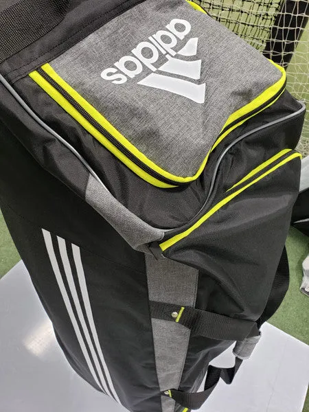 Adidas INCURZA 4.0 Wheelie Cricket Kit Bag .