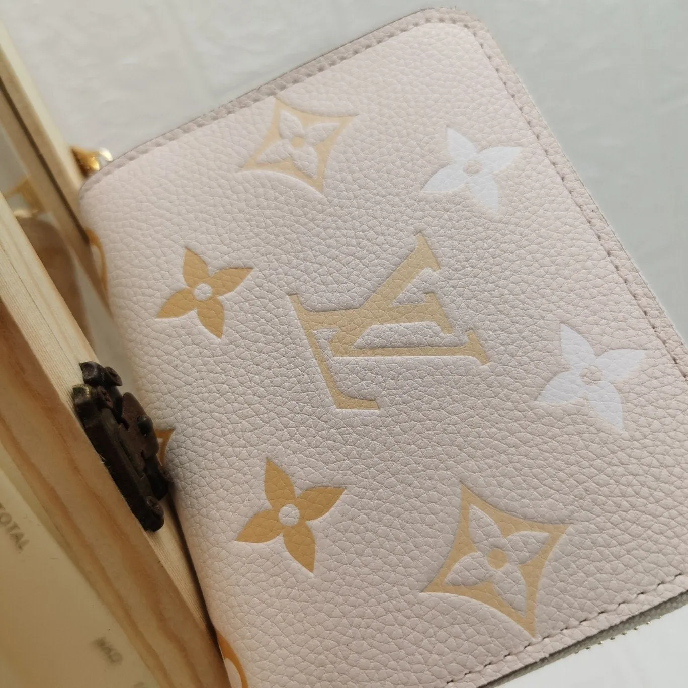 Designer Wallet LN 110