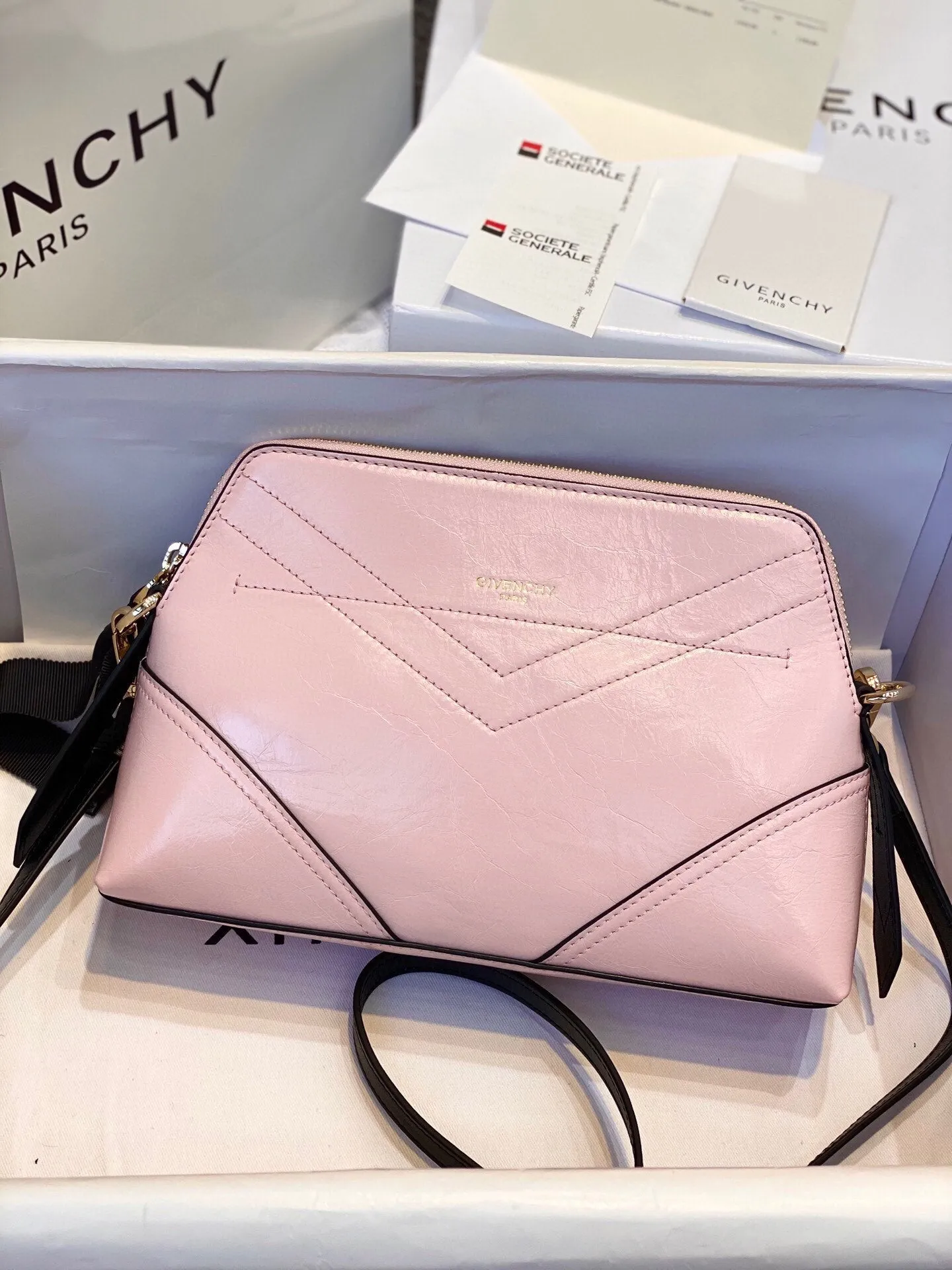 GV Quality Messenger Bag Light Pink For Women, Handbags, Shoulder And Crossbody Bags 9.8in/25cm GVC