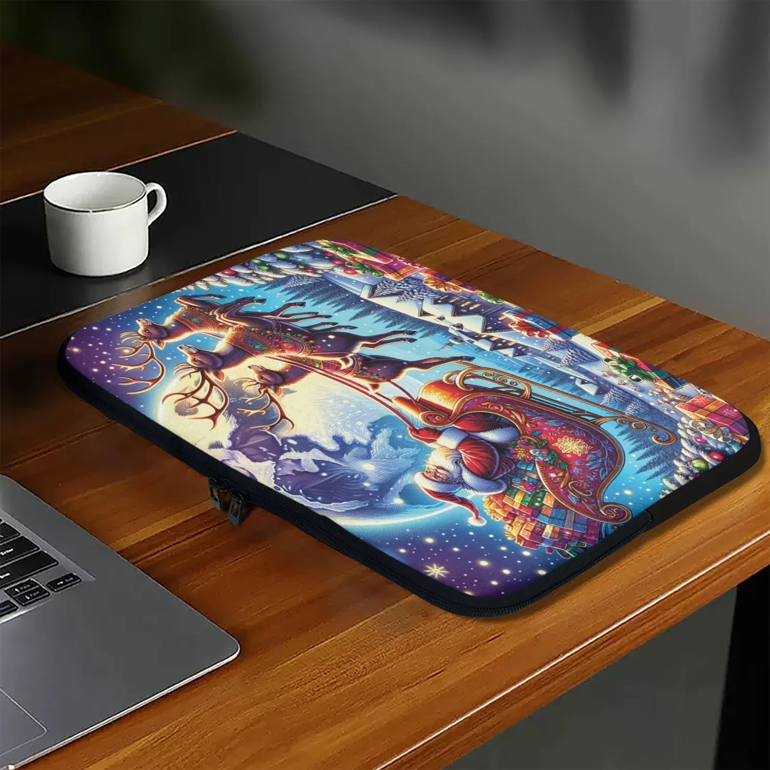 Laptop Sleeve - without handles - Christmas, Santa and Sleigh