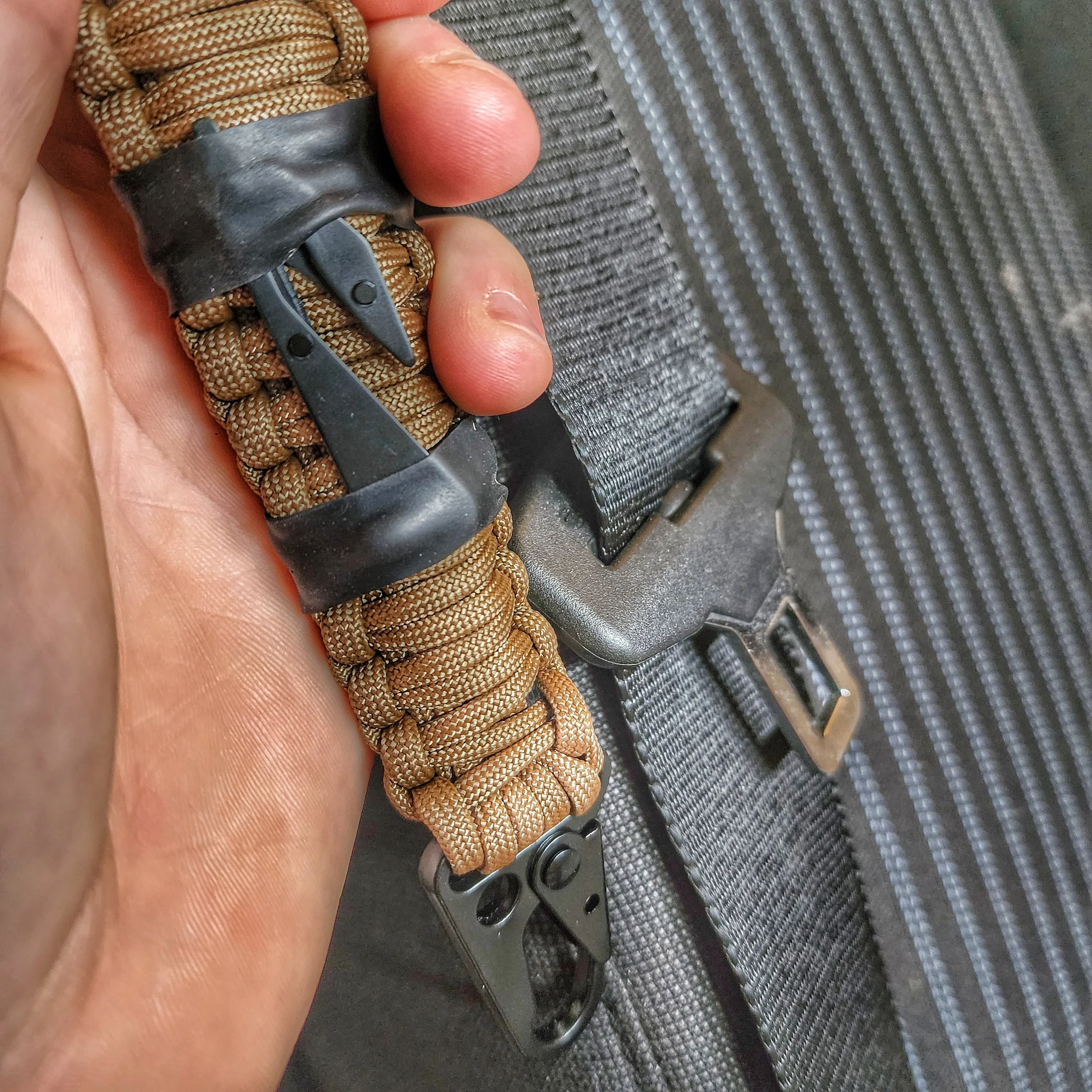 ParaKeeper: Paracord Keychain Wrist Shackle with Survival Kit.