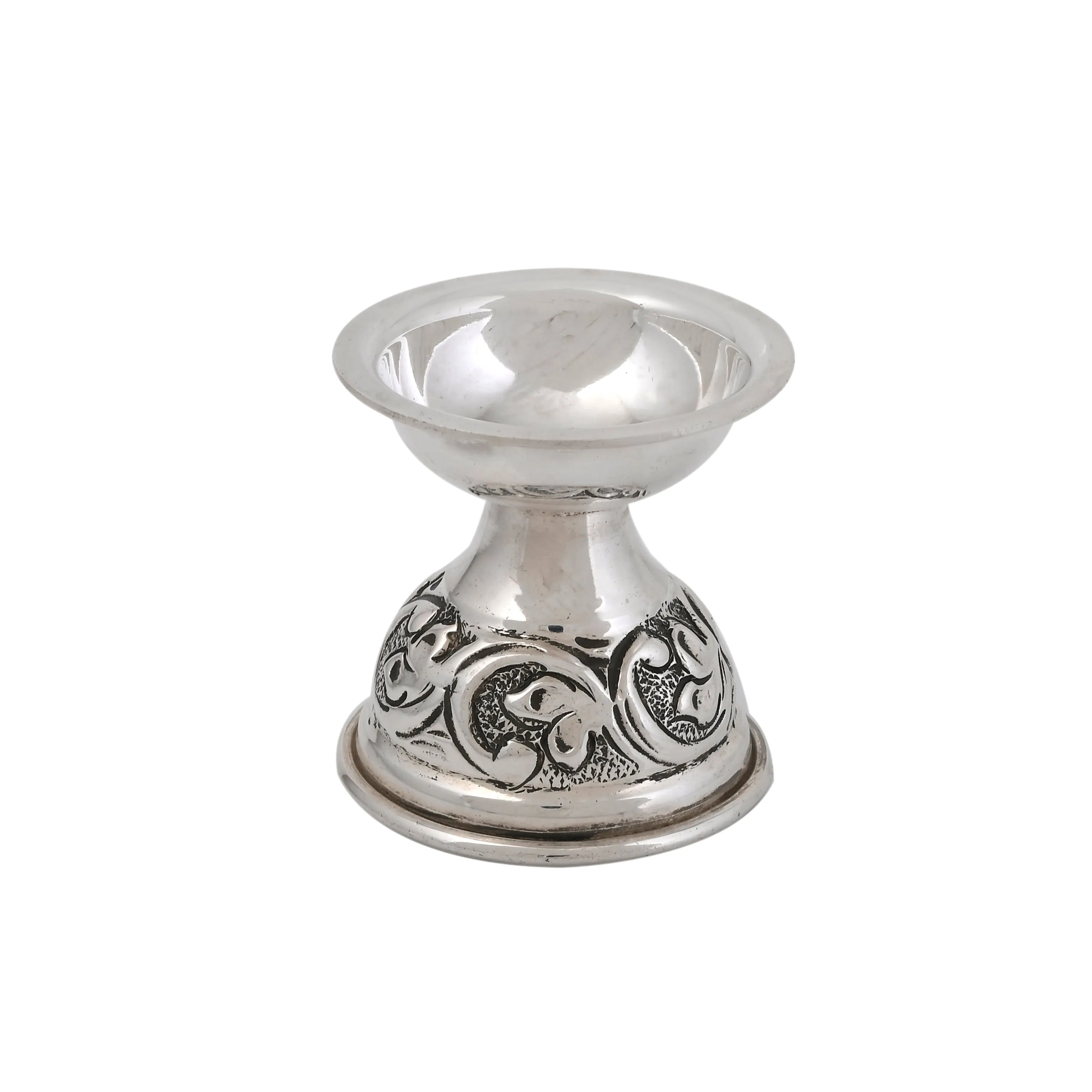 Pure silver hand carved diya/deepak/deepam 92.5% silver BIS hallmarked and certified Deepak