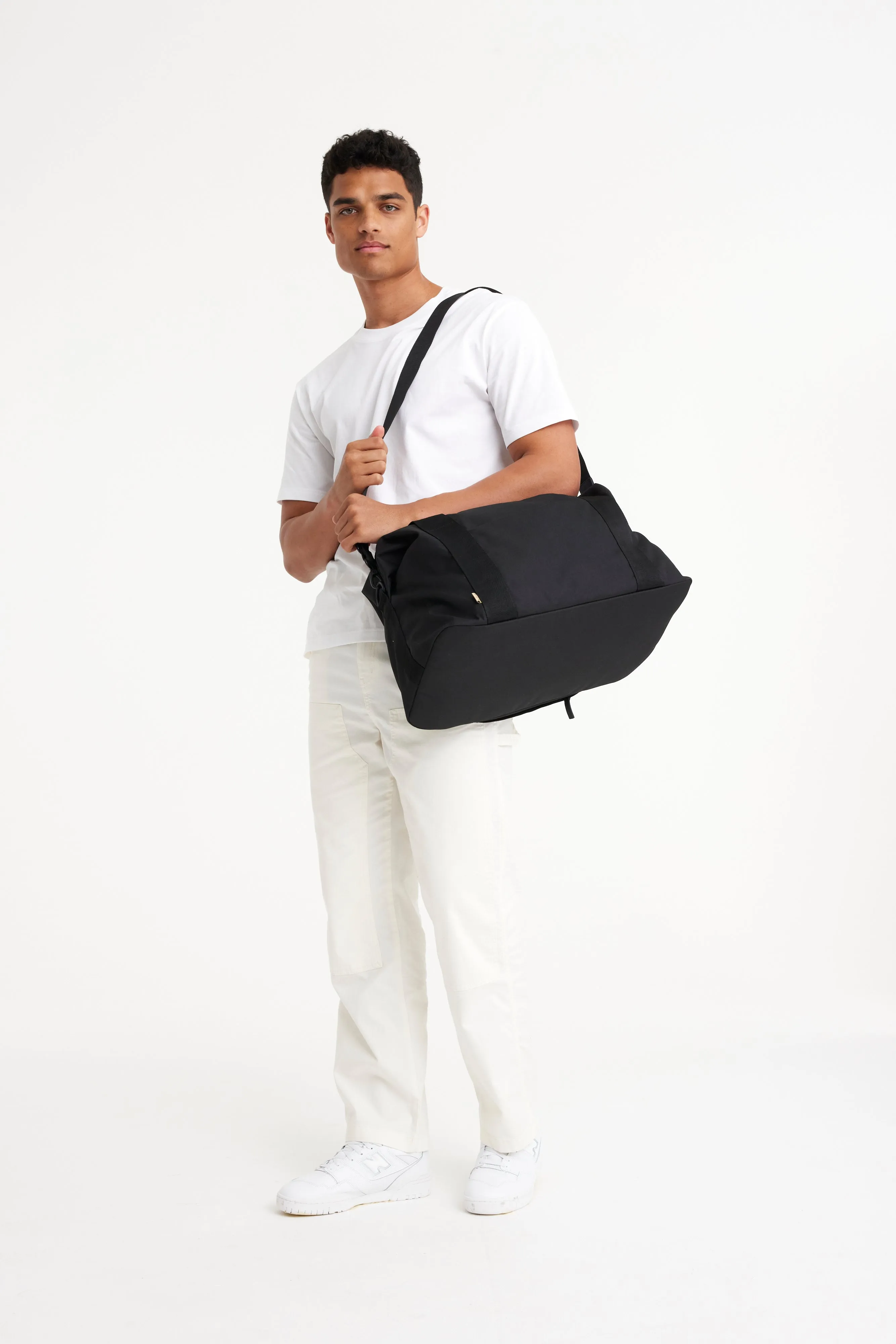 The BÉISics Duffle in Black